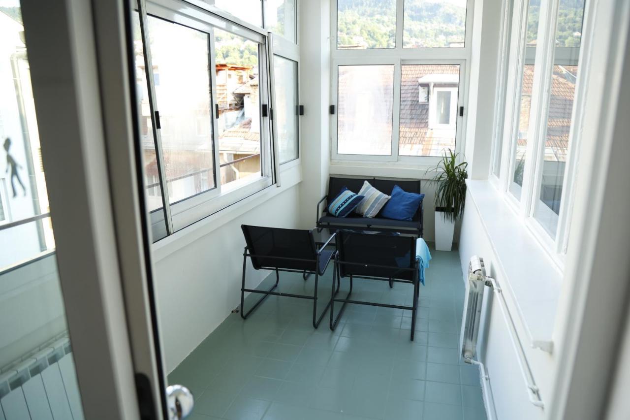 Blue And Rose Cozy - Quiet In The Best Location - Self Check-In - 5Th Floor With Elevator Sarajevo Bagian luar foto