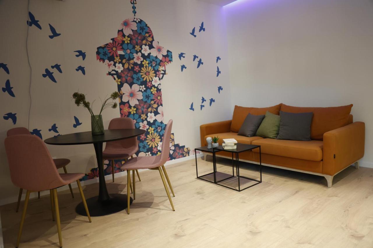 Blue And Rose Cozy - Quiet In The Best Location - Self Check-In - 5Th Floor With Elevator Sarajevo Bagian luar foto