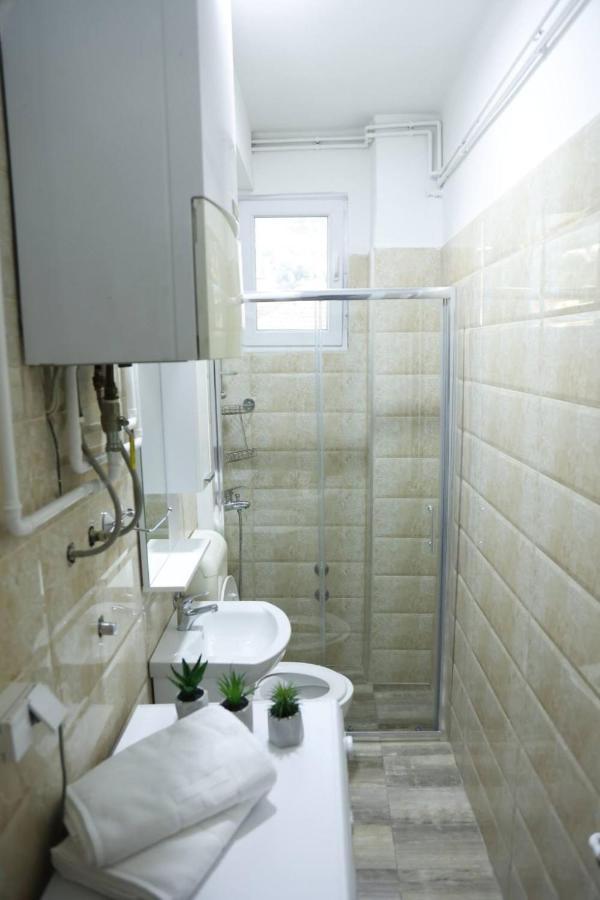 Blue And Rose Cozy - Quiet In The Best Location - Self Check-In - 5Th Floor With Elevator Sarajevo Bagian luar foto